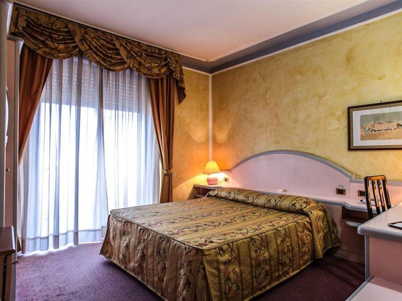 Hotel Grazia Deledda Sassari Esterno foto