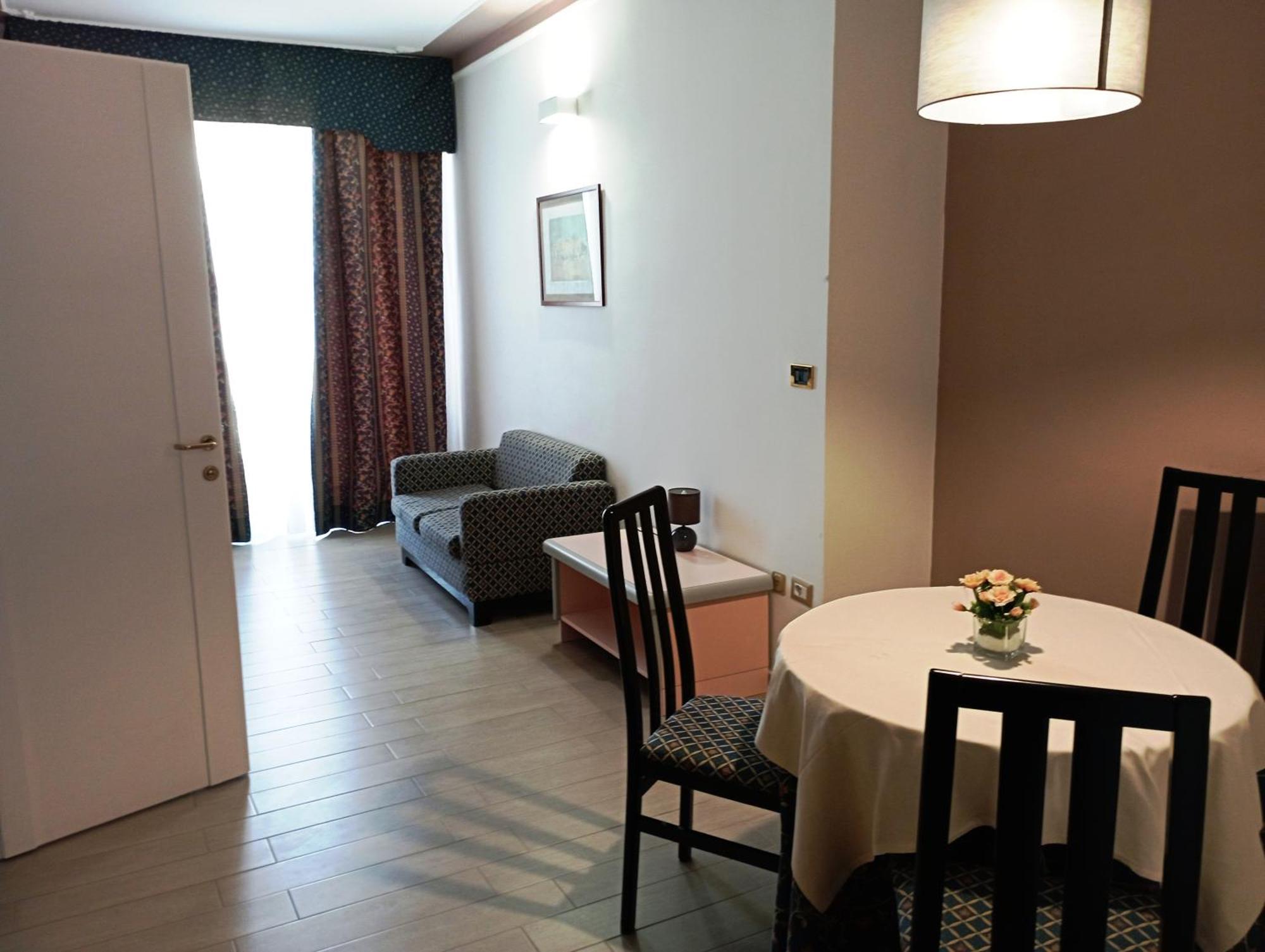 Hotel Grazia Deledda Sassari Esterno foto